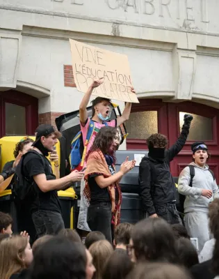 Μαθητές στη Γαλλία σε κινητοποίηση