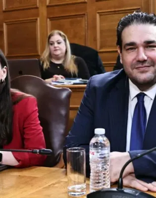 Ο υπουργός Εσωτερικών Θεόδωρος Λιβάνιος και η Βιβή Χαραλαμπογιάννη