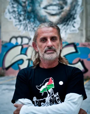 Μάριος Λώλος