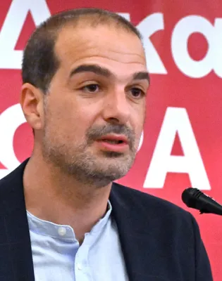 nea_aristera