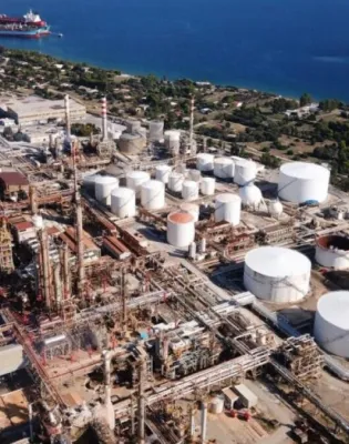 Motor Oil, στους Αγίους Θεοδώρους Κορινθίας
