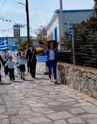Παρέλαση στο Αγαθονήσι