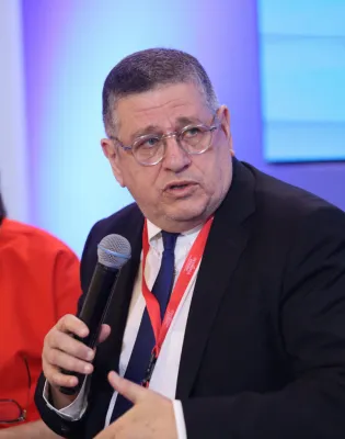 Ο Γενικός Γραμματέας Ανώτατης Εκπαίδευσης Δημήτριος Μπουραντώνης και η Πρύτανις του Πανεπιστημίου Πελοποννήσου Σοφία Ζυγά