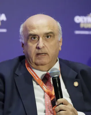 Ο Πρύτανης του Πανεπιστημίου Πατρών Χρήστος Μπούρας