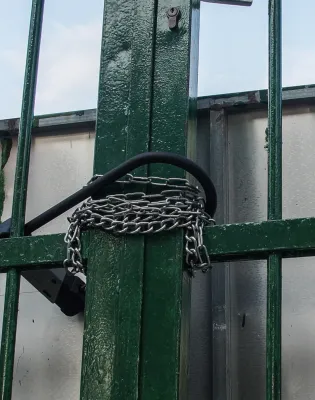 Λουκέτο σε κλειστό σχολείο λόγω κατάληψης