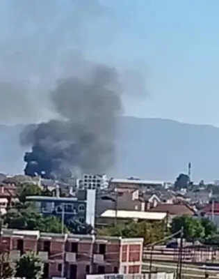 Έκρηξη σε συνεργείο στη Λάρισα