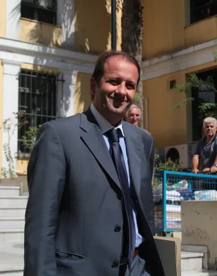 Πάνος Λαζαράτος