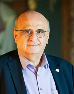 Ο Πρύτανης του Πανεπιστημίου Πατρών Χρήστος Μπούρας