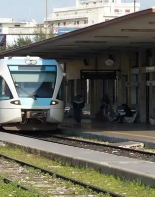 Προαστιακός στην Πάτρα