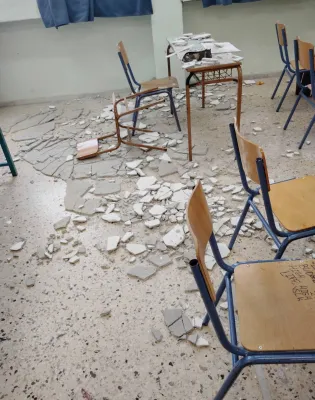 Θέρμη: Σοβάς από ταβάνι σχολείου έπεσε στο κεφάλι μαθητή - Στο νοσοκομείο ο 14χρονος