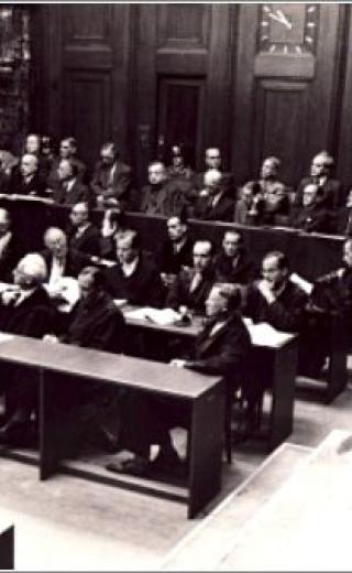 dock_in_the_i.g._farben_trial_in_nuremberg.jpg