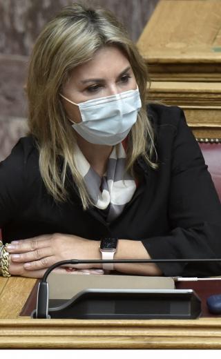 Αξιολόγηση: Γιατί η Μακρή θυμάται μόνο 1 από τα 19 Συνέδρια της ΟΛΜΕ;