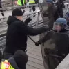 Γάλλος πρωταθλητής του μποξ με τα Κίτρινα Γιλέκα