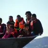 μετανάστες λέμβος