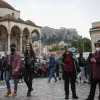 Μοναστηράκι, κόσμος, πλατεία, μάσκες