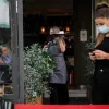 καφετέρια, υπάλληλος, μάσκα, καφές, κορονοϊός