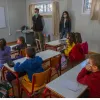 Εκπαιδευτικοί στο σχολείο