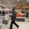 σούπερ μάρκετ, προϊόντα, τιμές, καταναλωτές, καροτσάκια, άνθρωποι