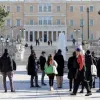 Σύνταγμα, κόσμος, Βουλή, σκαλιά, συντριβάνι, δέντρα
