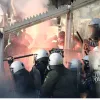 Επεισόδια με ΜΑΤ στον τελικό κυπέλλου