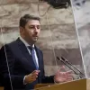 Ανδρουλάκης, μικρόφωνο, Βουλή