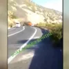 φλεγόμενο όχημα