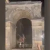 Pole dancing στα παλαιά ανάκτορα της Κέρκυρας