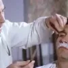 αυτή μέχρι μουστάκι θα σε βάλει να ξυρίσεις