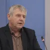 πρόεδρος της Πανελλήνιας Ομοσπονδίας Εργαζομένων Δημοσίων Νοσοκομείων (ΠΟΕΔΗΝ), Μιχάλης Γιαννάκος