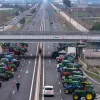 Αγρότες σε μπλόκο σε εθνική οδό