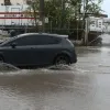 Κακοκαιρία Erminio, αυτοκίνητο σε πλημμύρα 