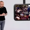 Σάλο προκάλεσε η τηλεοπτική τοποθέτηση του δημοσιογράφου Μάνου Βουλαρίνου το βράδυ της Τρίτης στον ΣΚΑΪ, ο οποίος εκμεταλλεύτηκε την τραγωδία στην Ηλιούπολη για να επιτεθεί στον Αλέξη Τσίπρα
