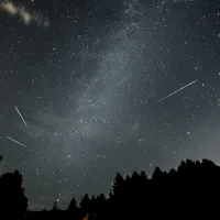 night sky meteors