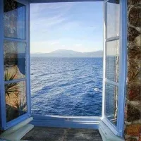 παραθυρο ανοιχτο στη θαλασσα