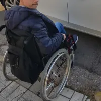 Παρκάρισμα σε ράμπα για ΑμΕΑ