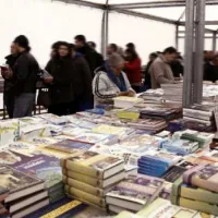 Παζάρι Βιβλίου στην πλατεία Κοτζιά 
