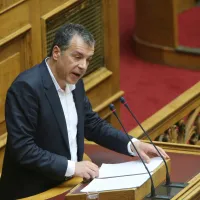 Θεοδωράκης Βουλή