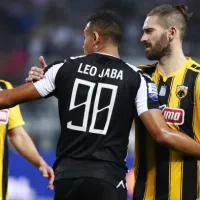 Στιγμιότυπο από αναμέτρηση της ΑΕΚ με τον ΠΑΟΚ