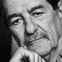 Κώστας Αξελός 