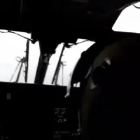Ελικόπτερο παλεύει με τους ανέμους