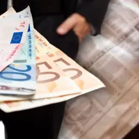 απατη λεφτα