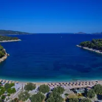 Λεφτος