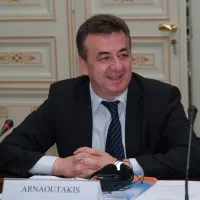αρναούτης
