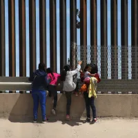 us mexico border immigrants