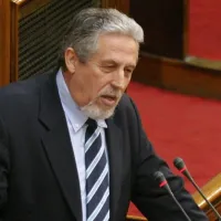 Γιάννης Μανώλης