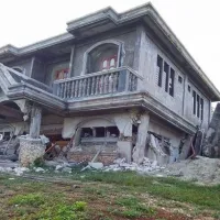 Σε 8 ανήλθε ο αριθμός των νεκρών και σε δεκάδες των τραυματιών από τις δύο σεισμικές δονήσεις που σημειώθηκαν νωρίτερα σήμερα στις βόρειες Φιλιππίνες, ανακοίνωσαν οι αρχές.