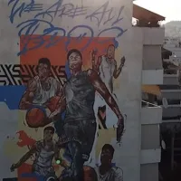 Η οικογένεια Αντετοκούνμπο έγινε graffiti και το αποτέλεσμα είναι εκπληκτικό