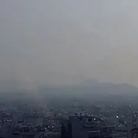 Ορατός και στην Αθήνα ο καπνός 