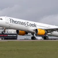 thomas cook ptoxeusi