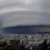 Shelf cloud